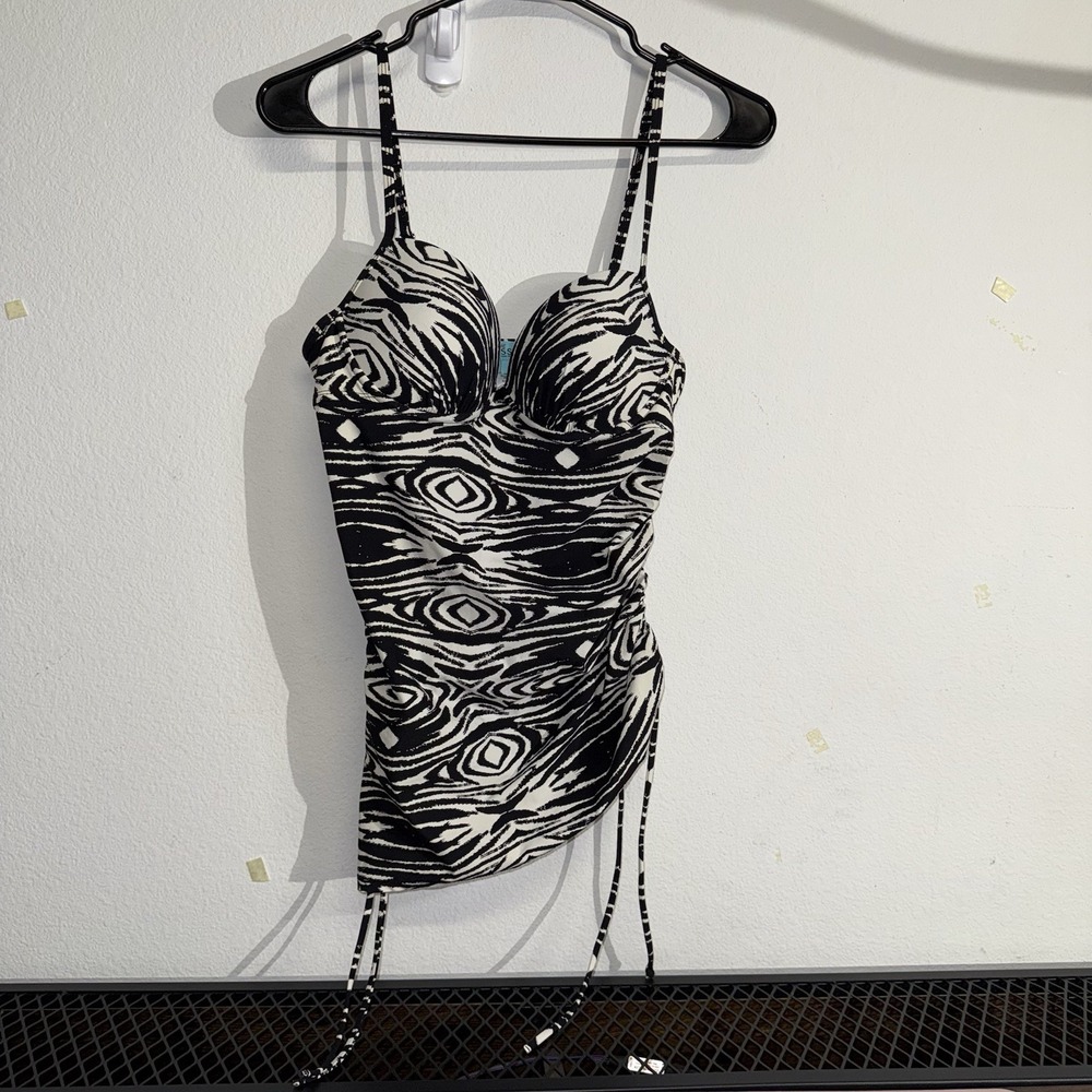 Love Your Assets by Spanx Women's M Black White Animal Print Ruched Built In Cup